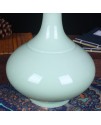 釉冰裂紋綠色鳳尾賞瓶